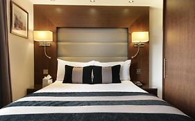Park Grand Hotel